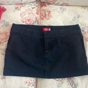 Dickies mini skirt